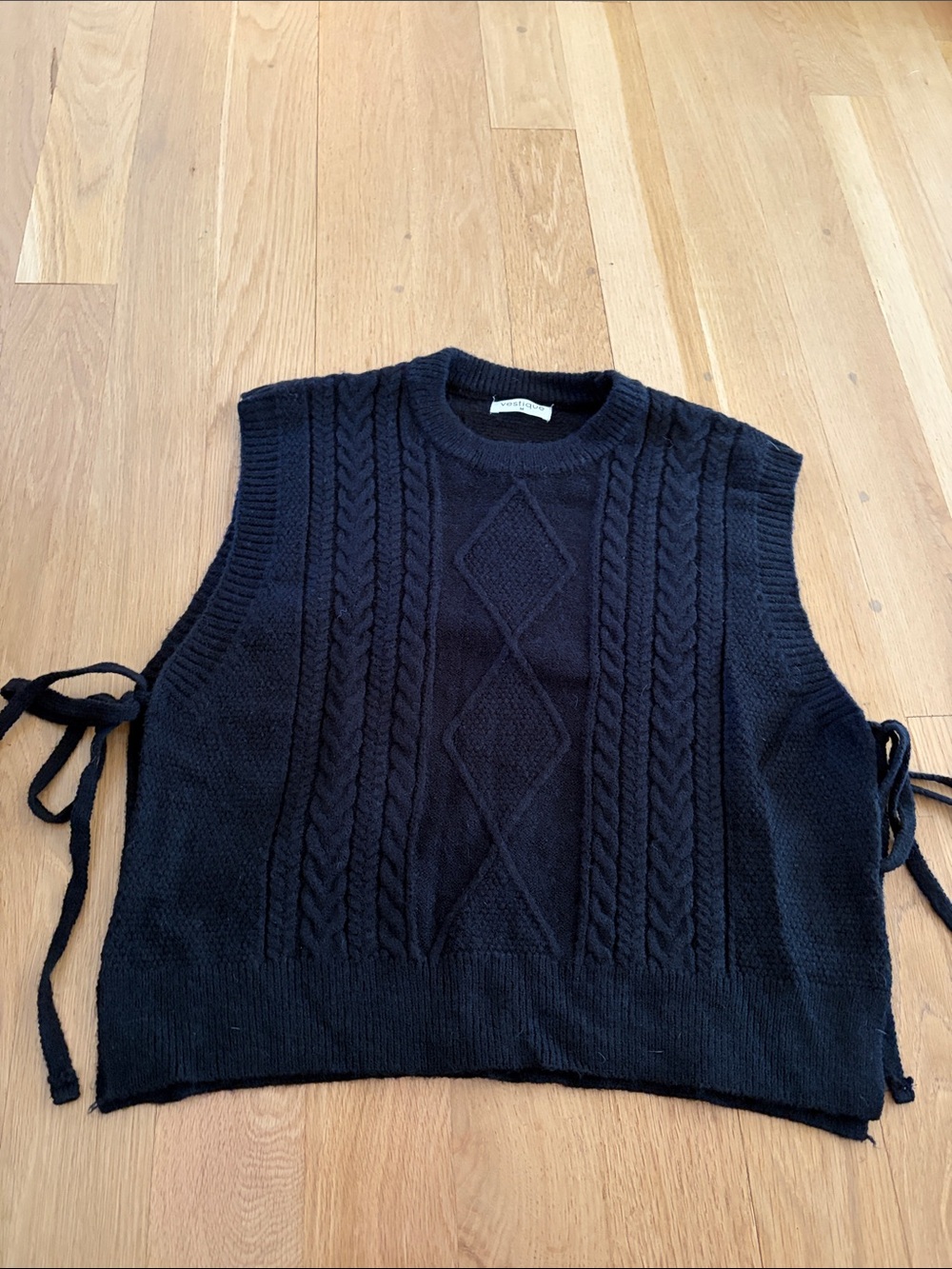 vestique Black Cable Knit Crewneck Sweater Vest with Side Ties